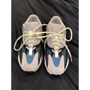 US SIZE 6 Yeezys adidas Yeezy boost 700 low wave runner
